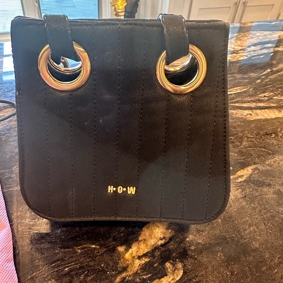 HOUSE OF WANT Vegan Suede Quilted Leather Fold over Bag w Gold Chain Strap - Picture 4 of 4